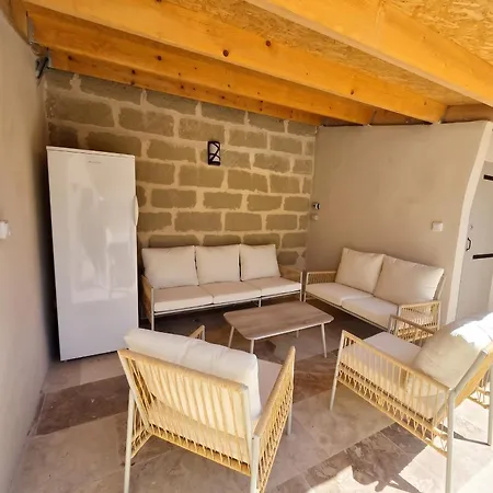 Avec Piscine Villa Saint-Quentin-la-Poterie